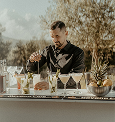 Lej en bartender til dit bryllup
